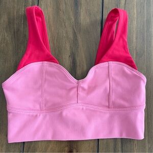 Girls dance top
Jo + Jax Dynamic Crop
Youth large 
Great condition